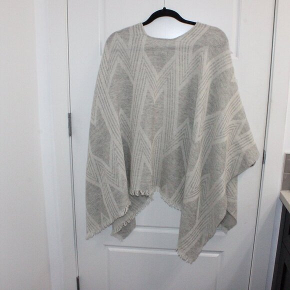 Maje Wool Blend Cape Shawl One Size Gray And Beige - Picture 3 of 3